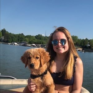 Meet your Posher, Brooke